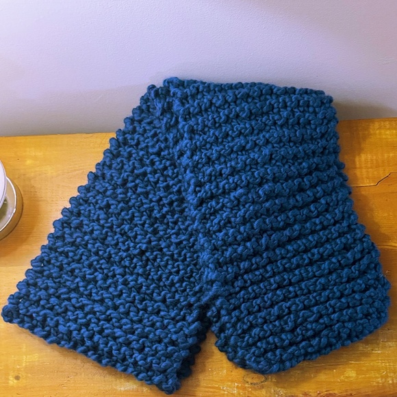 Cozy Blue Knit Scarf - Handknit - Picture 9 of 9